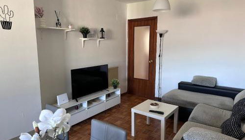 Acogedor Apartamento con vistas a la Catedral y parking - Foto 2