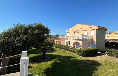 Oasis en la playa: piscina y relax - Foto 36