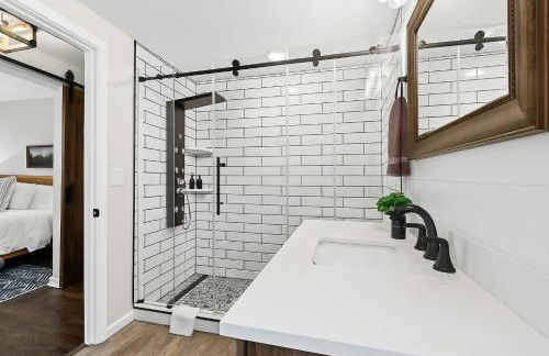 New! Private Lakefront Retreat 3BR 2BA Game Room - Foto 34