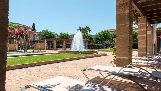 Aparthotel Ciudad Laurel - Photo 4