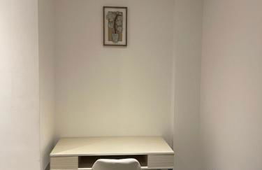 Cosy 1 Bed Apartment in Centre of St Albans - FREE Parking - 5 min walk to St Albans city centre & Railway station - Big Savings on Longer Stays!! - Photo 6