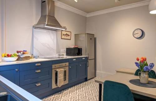 Central Hawick spacious stylish flat with log burner - Foto 11