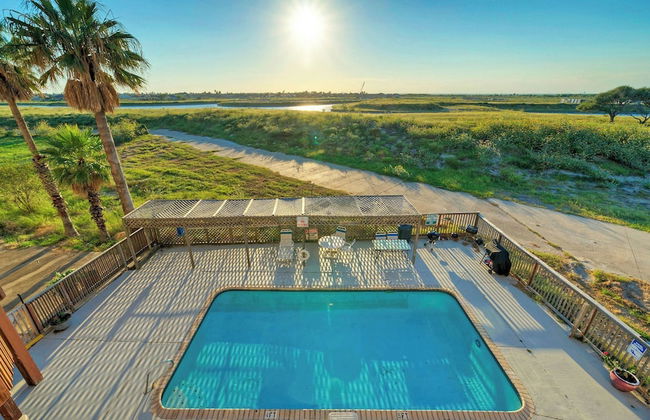 Minutes to the Beach, Pool, Balcony w/ Nature Views Compass 17 by Avantstay - Photo 38