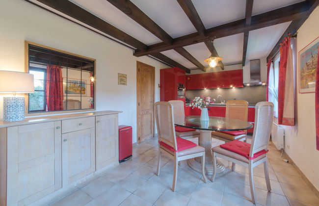 V32 with parking and shared pool - Photo 13