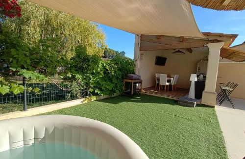 Maison villa avec piscine et spa, 8 à 10 personnes - Photo 8