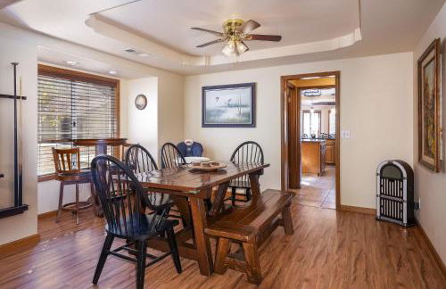 Oak Pond Retreat Stocked pond/pool table/BBQ Grill/EV Charger - Foto 24