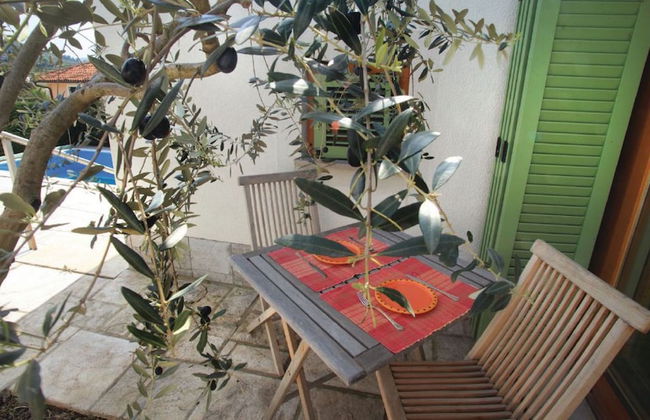 Spacious Villa with a Swimming Pool - Foto 10