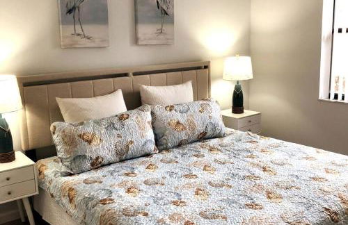 Waterview Oasis Retreat, minutes to Anna Maria Island and IMG - Photo 23