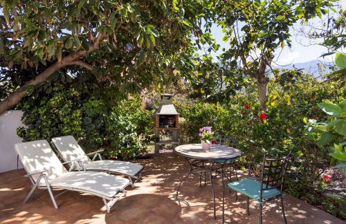 Home2Book Charming Cottage Juanita Among Avocados - Foto 4