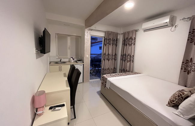 Pearl Apartments - Photo 22