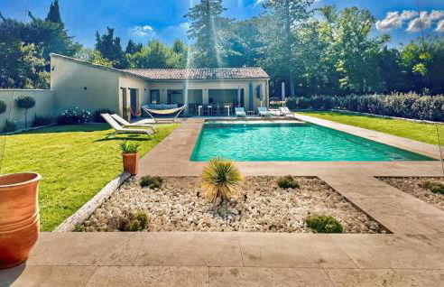 Amazing Home In Noves - Foto 1