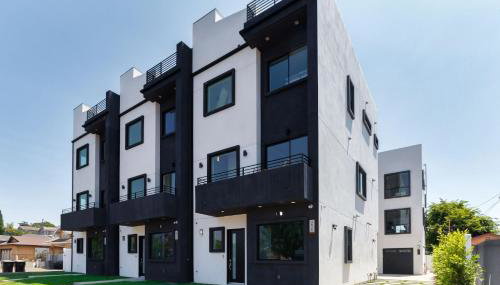 Luxury Modern 4 Bedroom 4 Bathroom Home with Rooftop Deck #4 - Foto 3