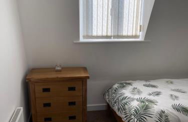 Lovely, Sleeps 6, 2 baths, Riverside Views, Parking, GY - Foto 24