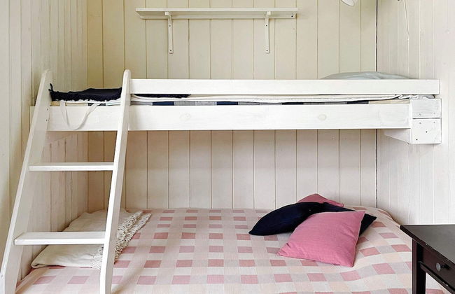 4 Person Holiday Home in Grisslehamn - Photo 5