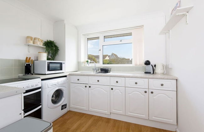 Seaside Retreat 2 Mins to Beach - Photo 42