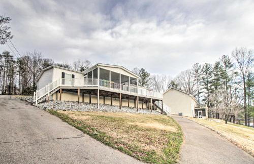 Family Lake Retreat w/ Screened Deck! - Foto 32