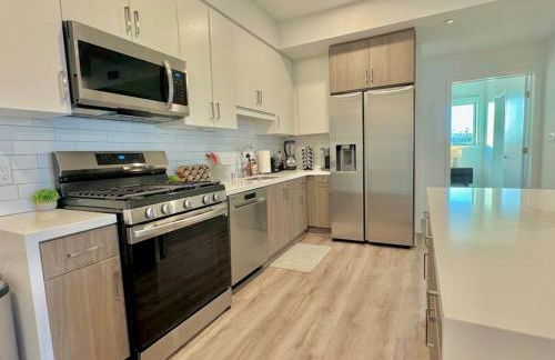 Corner 2 Bedroom 2 Bath Condo - Balcony - Parking - Foto 11