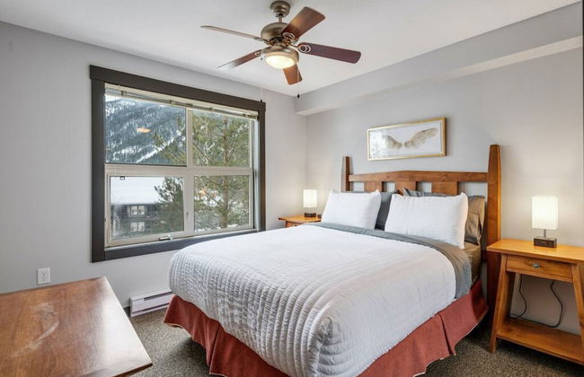 SPACIOUS 2-Br 2-Ba | Ski In/Out | Pool & Hot Tubs | in Heart of PANORAMA RESORT - Photo 4