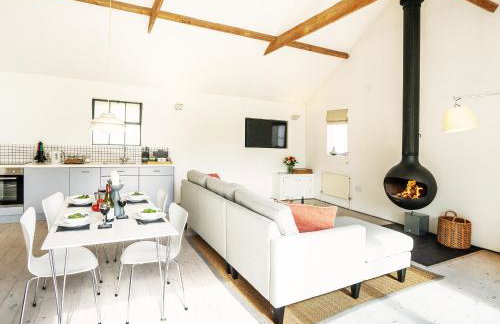 The Workshop by The Suffolk Cottage Collection - Photo 12