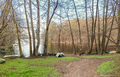 Amazing Home In Cybulin With Kitchen - Foto 13