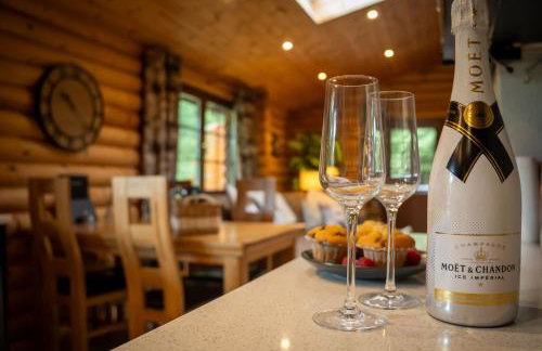 Vermont Lodge - Photo 3