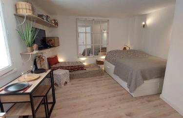 Hyères studio refait à neuf dans la cité médiévale - Foto 1