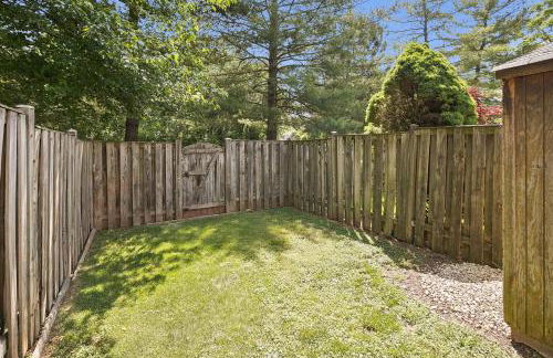 Townhome in No VA, 40 Mins to DC, Pets OK, Fast WiFi - Foto 17