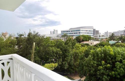 2BR in Heart of SoBe with Parking - Foto 23