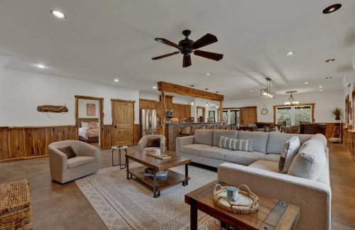 Oakridge Ranch: Pool + Hot-tub, Pickleball Court, Whiskey & Wine Room - Foto 104