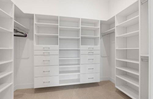 New House with Chef's Kitchen and Spa-like Suite - Foto 24