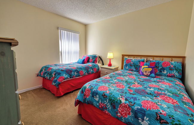 Arler House - Amazing 4 Bed 3 Bath - Private Pool - Photo 5