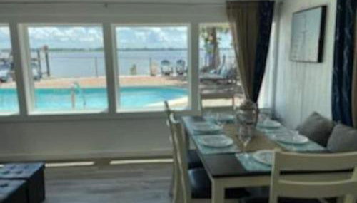 Waterfront Mermaids Retreat Charms! Pool & Bay - Foto 2