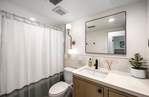 Lakefront LUXE | Pool, Spa, Jet Ski at Happy Place - Foto 33