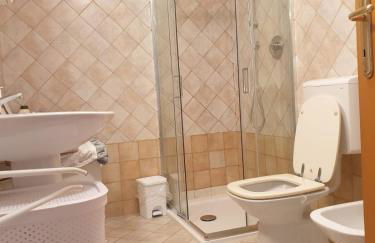 Grazioso Appartamento, Aria Condizionata "ALLE MURA DEL CASTELLO 1 Stefano e Paola Marchesini" - Foto 5