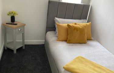 Cheshire Home Stays - Photo 23