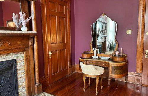 Large Historical Home for Groups Walk to Downtown! - Foto 46