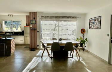 Maison climatisée avec grand jardin, piscine privée et Jacuzzi - Foto 11