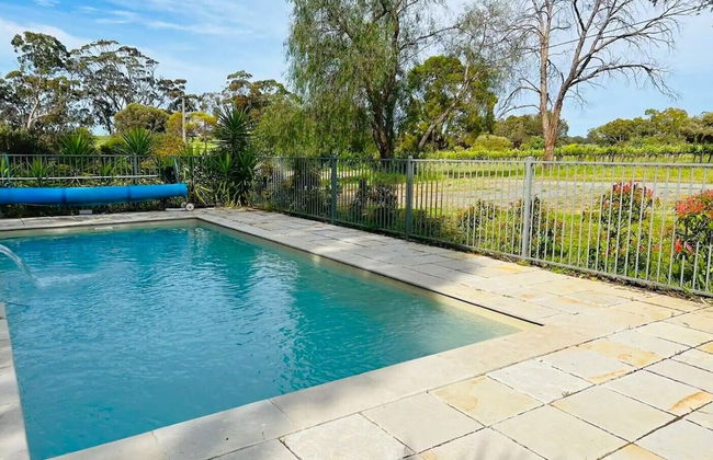 Barossa Getaway GabbyHouse with Vineyard - Foto 14