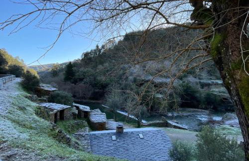 Ceira Cottage - Refúgio Romântico com Vista Serrana - Foto 36