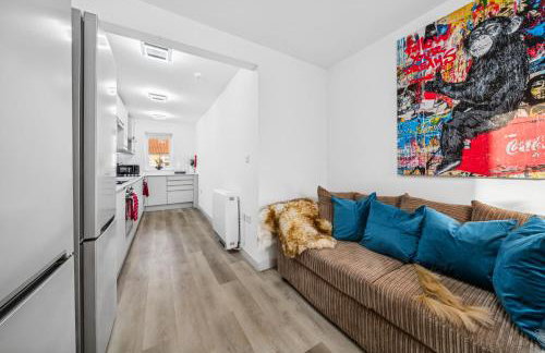 Modern & Cozy Private Double Room - Shared House by AltoLuxo Short Lets & Serviced Accommodation with Free WiFi & Parking - Foto 9