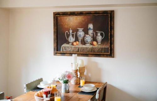 Cotswold Thatched Cottage - Photo 17