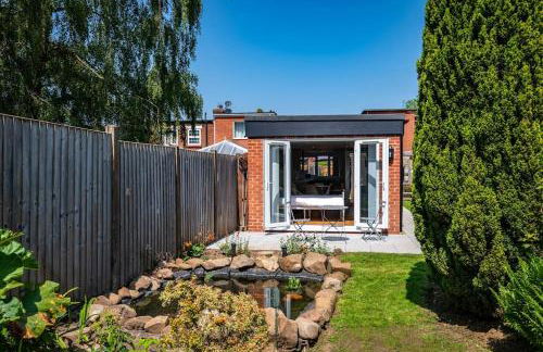 Patio lodge with forest access close to beaches - Foto 13