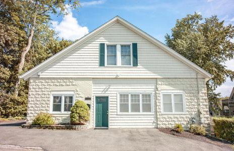 New England Nest - Modern 2BR Home with EV Charger - Foto 1