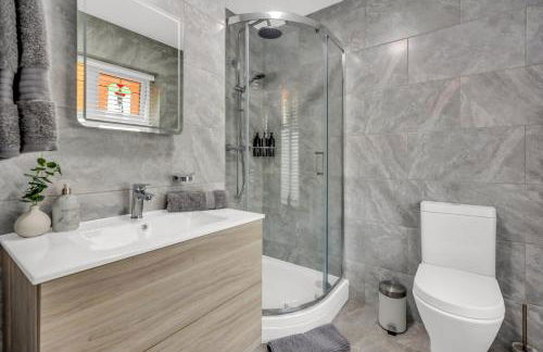 Stanley Park House Peterborough - 3 bed, 3 bathroom, parking, garden - Foto 43