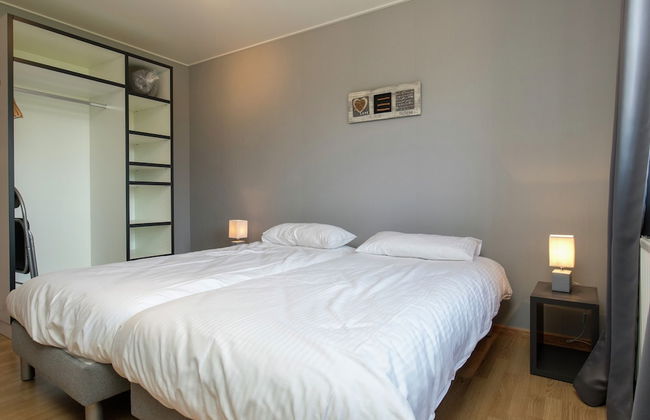 Spacious Holiday Home in the Ardennes with Sauna & Hot Tub - Photo 7