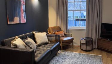 JOIVY Stylish Castle View Flat with Balcony - Foto 2