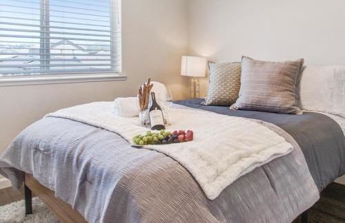 Game Night Meets Wine Country Elegance - Foto 35