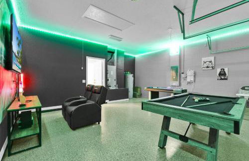 Gorgeous Family Home w Pool, pool Spa, BBQ, Game Room - Foto 26
