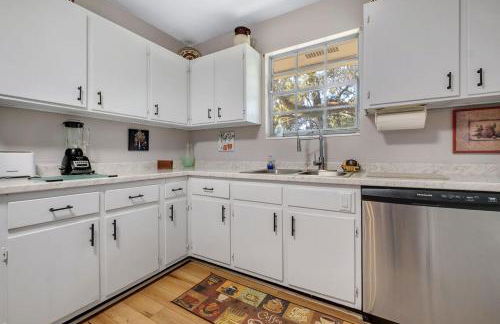 Spacious Stay Steps from FAMU Ideal for Groups - Foto 26