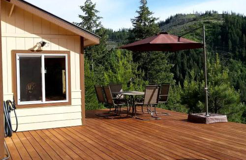 Rustic Mountain Retreat Perfect for Large Groups in Kingston, Idaho - Foto 3